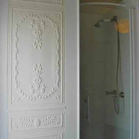 Cute Nest In Marais District Parigi