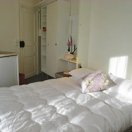 Cute Nest In Marais District Paris